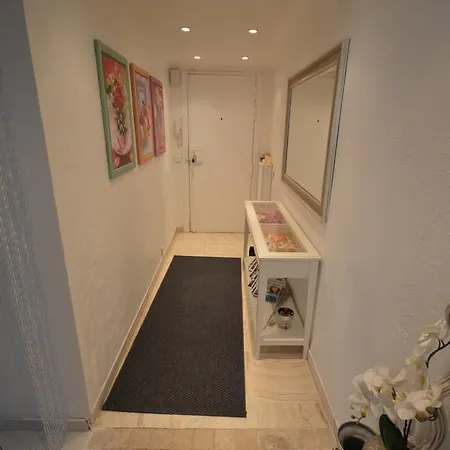 Deluxe One-bedroom